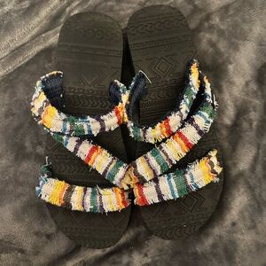 Muk Luks Wave Riptide Sandals Size 8